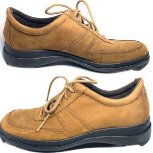 Easy Spirit Tan Leather Suede Lace up Shoes